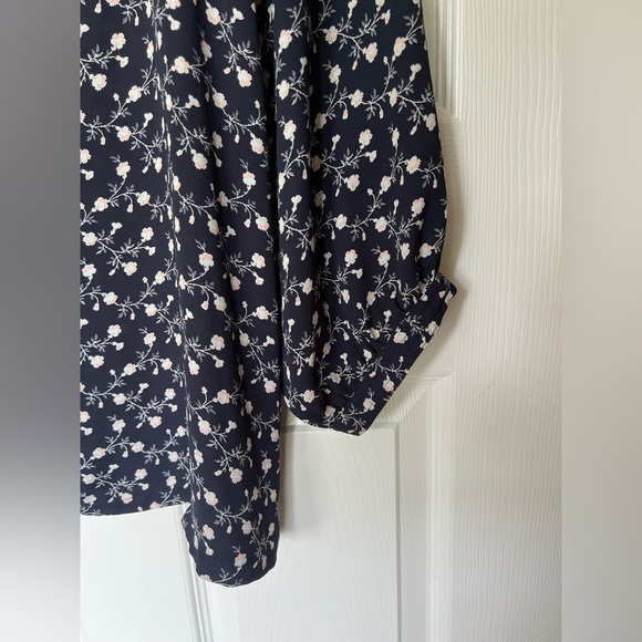 Squareneck floral blouse - Picture 8 of 9